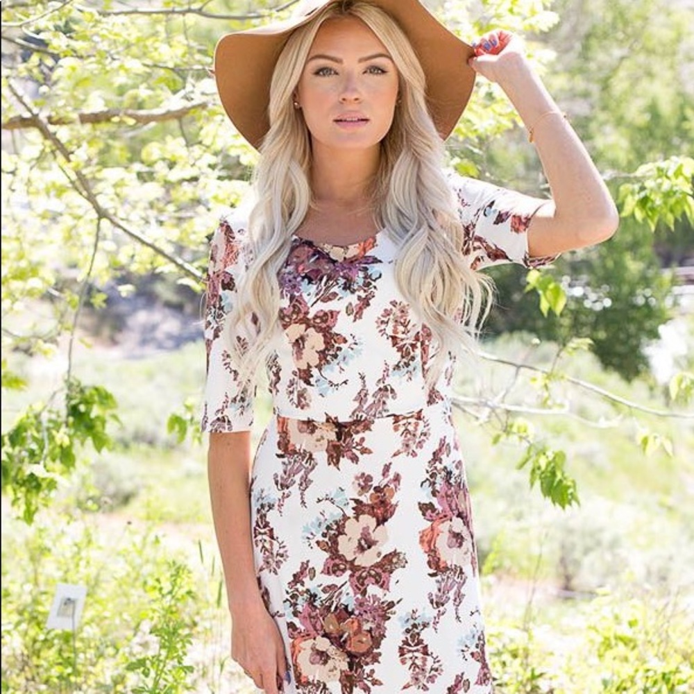Elegant floral maxi dress